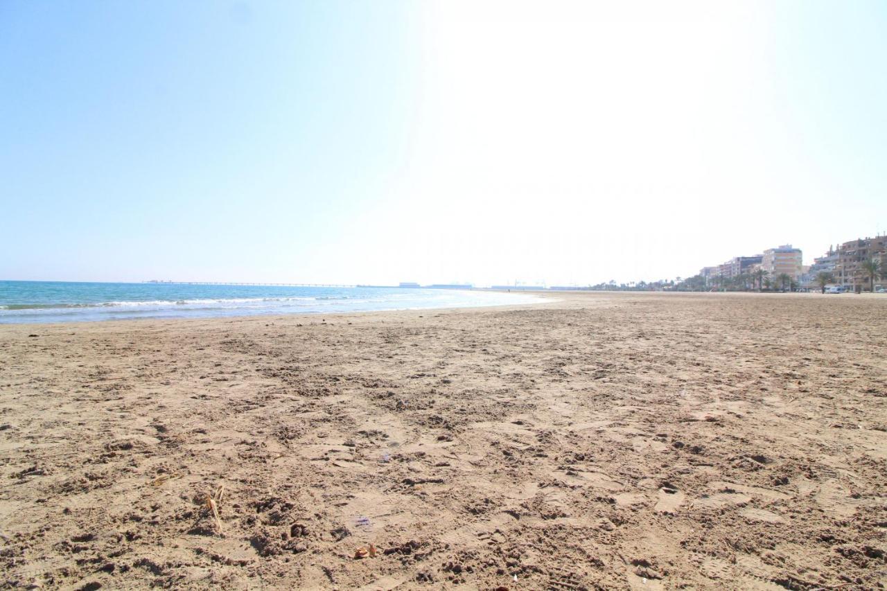 Global Properties, Los Claveles - Practico Apartamento Con Wifi En Sagunto Buitenkant foto